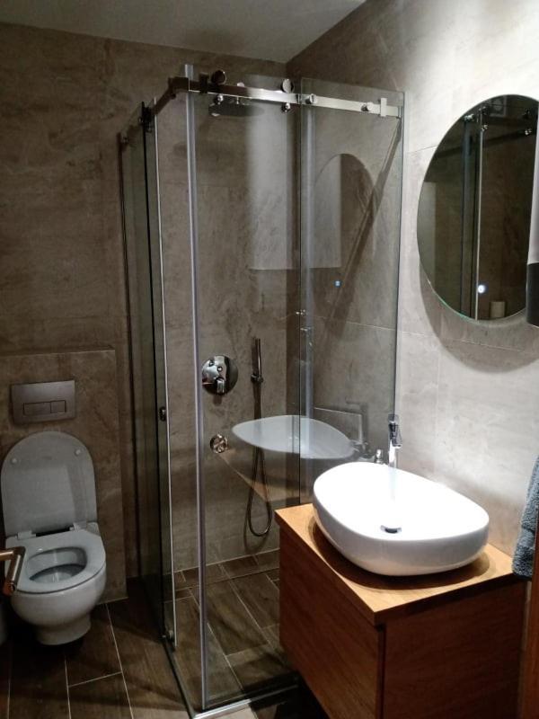 Jellenaa Apartment ซลาตีบอร์ ภายนอก รูปภาพ