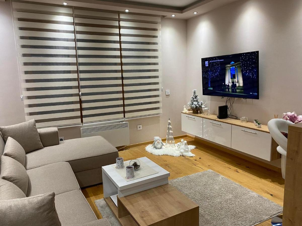 Jellenaa Apartment ซลาตีบอร์ ภายนอก รูปภาพ
